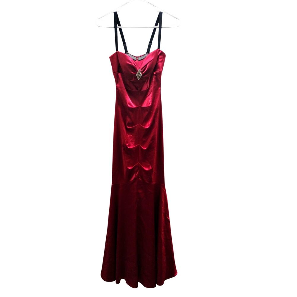 Camille La Vie Size 2 Red Ruched Satin Sweetheart Mermaid Dress Prom Gown